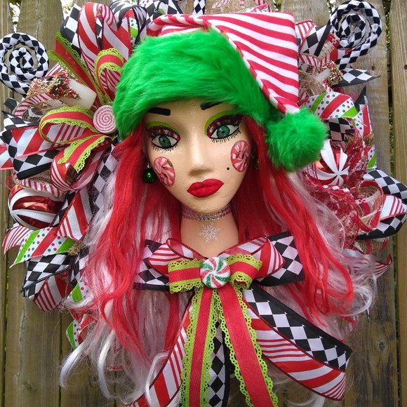 Peppermint Mannequin Head Wreath,Elf Wreath,Christmas Wreath,Santa Diva,Winter - Picture 9 of 11